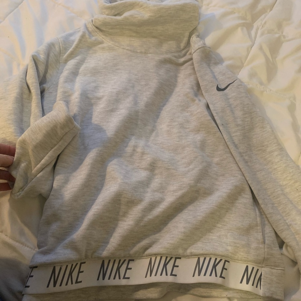 Nike sweatshirt